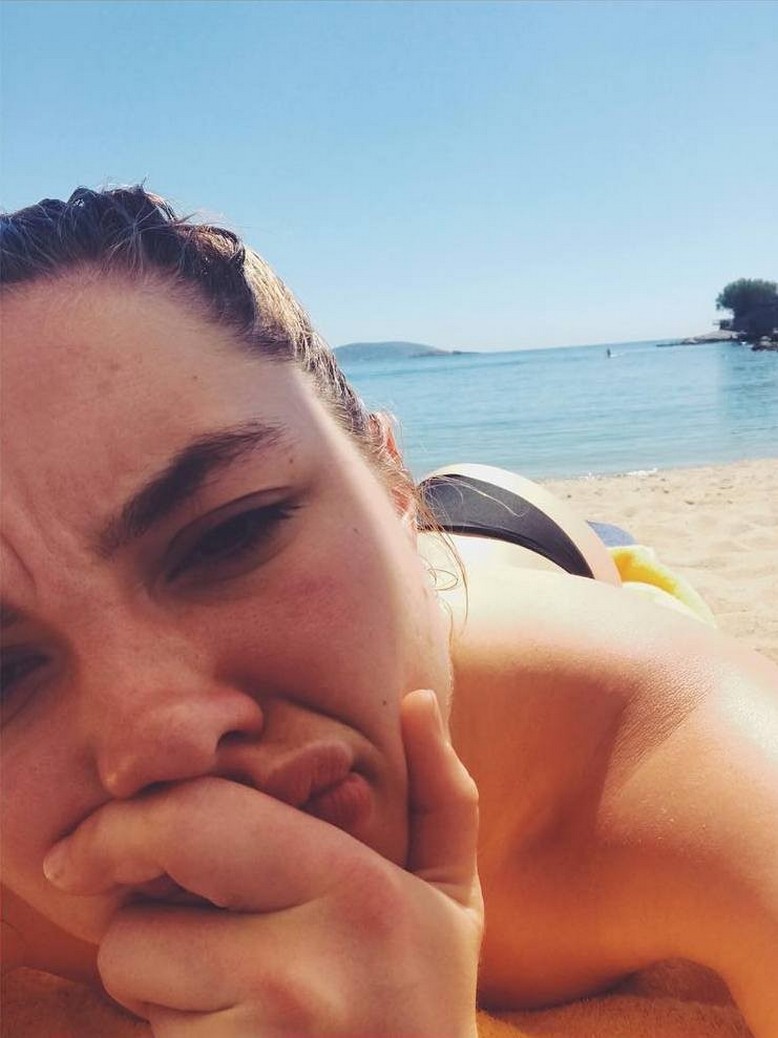 florence-pugh-in-a-bikini-thefappening-cfd-10 florence pugh in a bikini thefappening cfd 10
