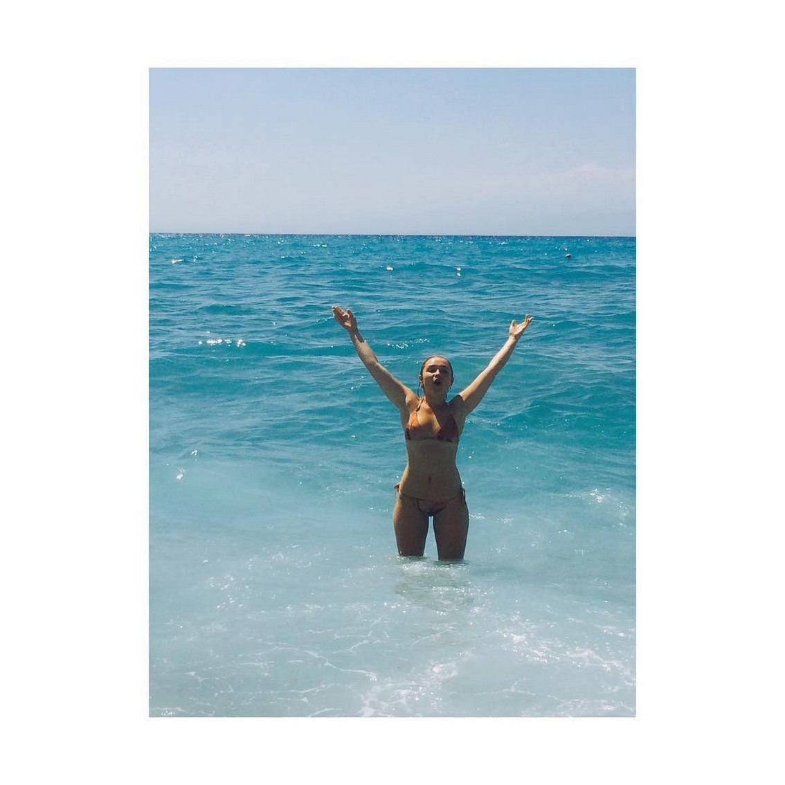 florence-pugh-in-a-bikini-thefappening-cfd-11 florence pugh in a bikini thefappening cfd 11