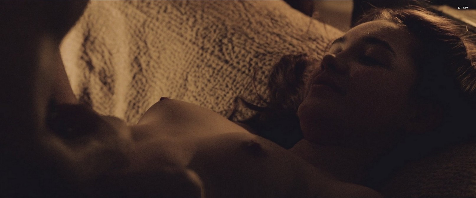 florence-pugh-nude-explicit-thefappening-cfd-19 florence pugh nude explicit thefappening cfd 19