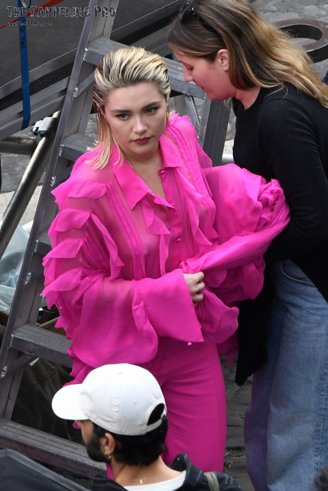 florence-pugh-topless-thefappening-cfd-12 florence pugh topless thefappening cfd 12