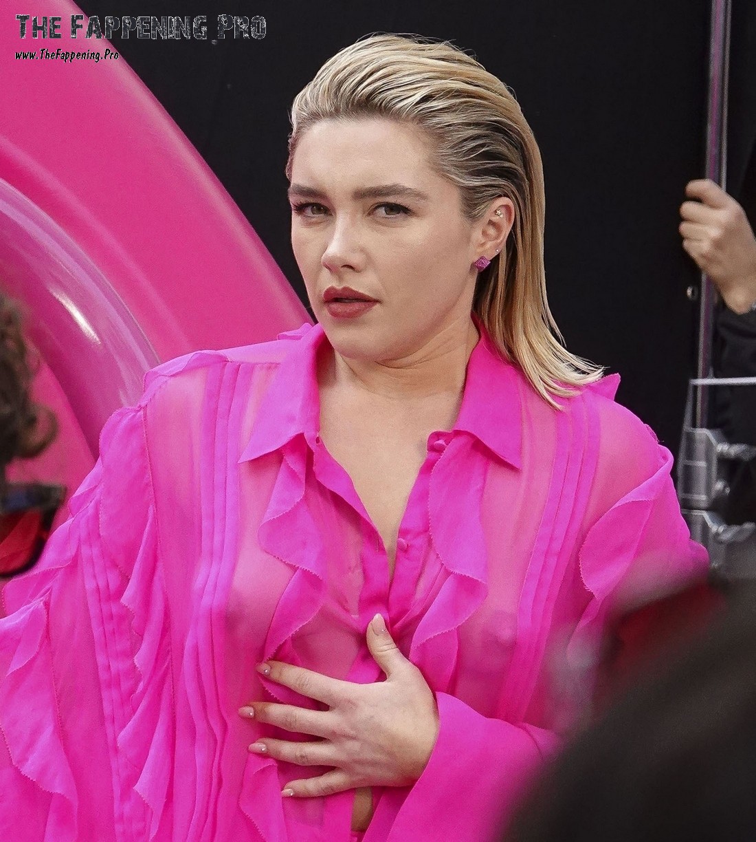 florence-pugh-topless-thefappening-cfd-3 Florence Pugh Braless