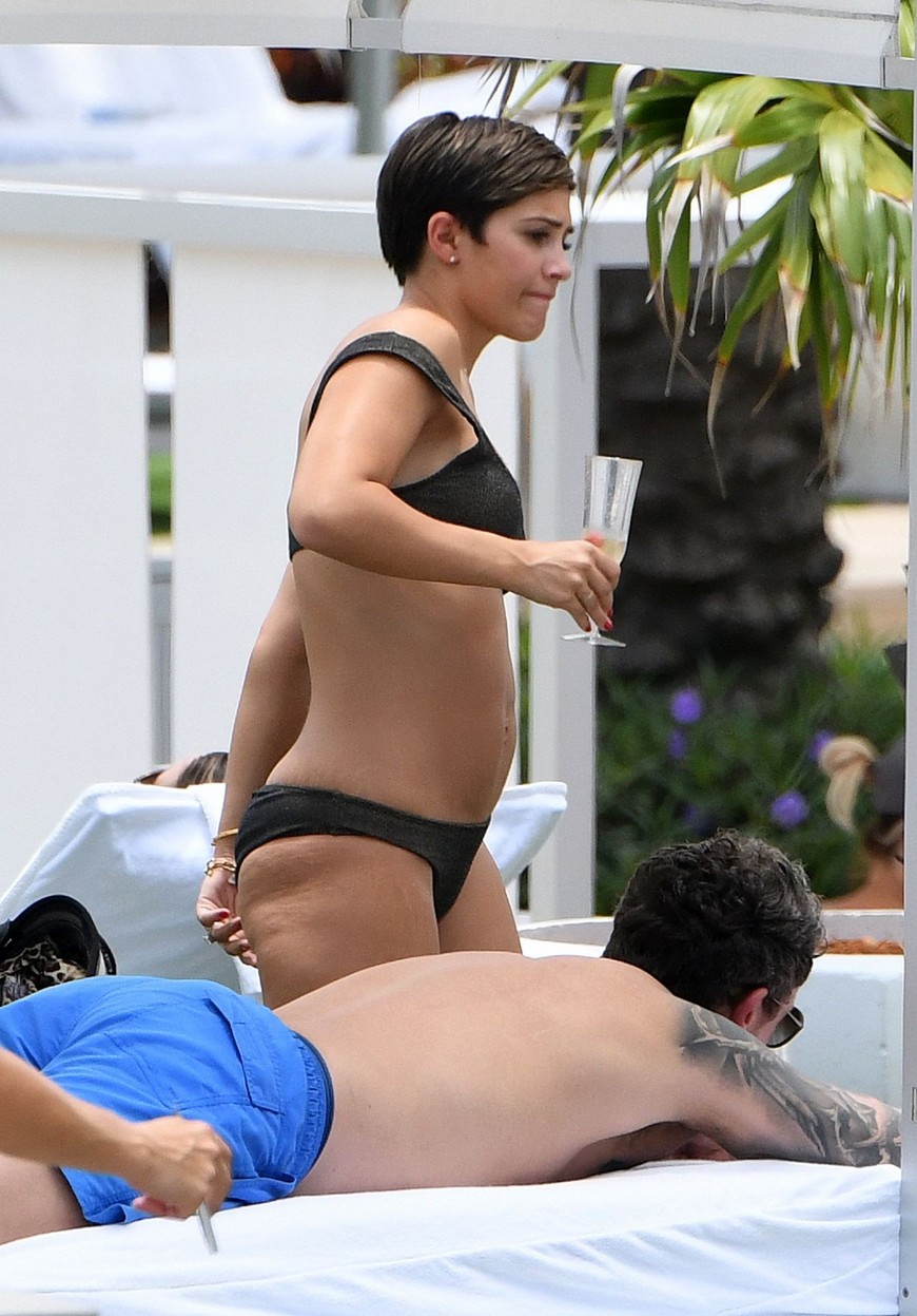 frankie-bridge-revealing-bikini-new-huge-ass-12 frankie bridge revealing bikini new huge ass 12