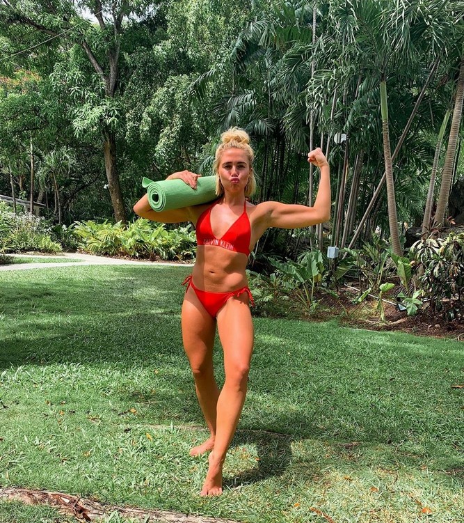 gabby-allen-in-a-micro-bikini-and-lingerie-thefappening-cfd-20 gabby allen in a micro bikini and lingerie thefappening cfd 20