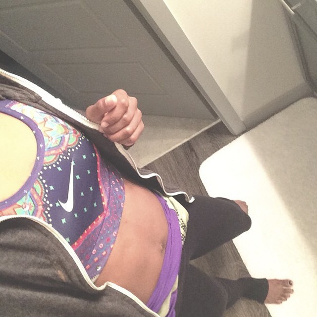 gabrielle-douglas-nude-sexy-10 Gabrielle Douglas Selfie