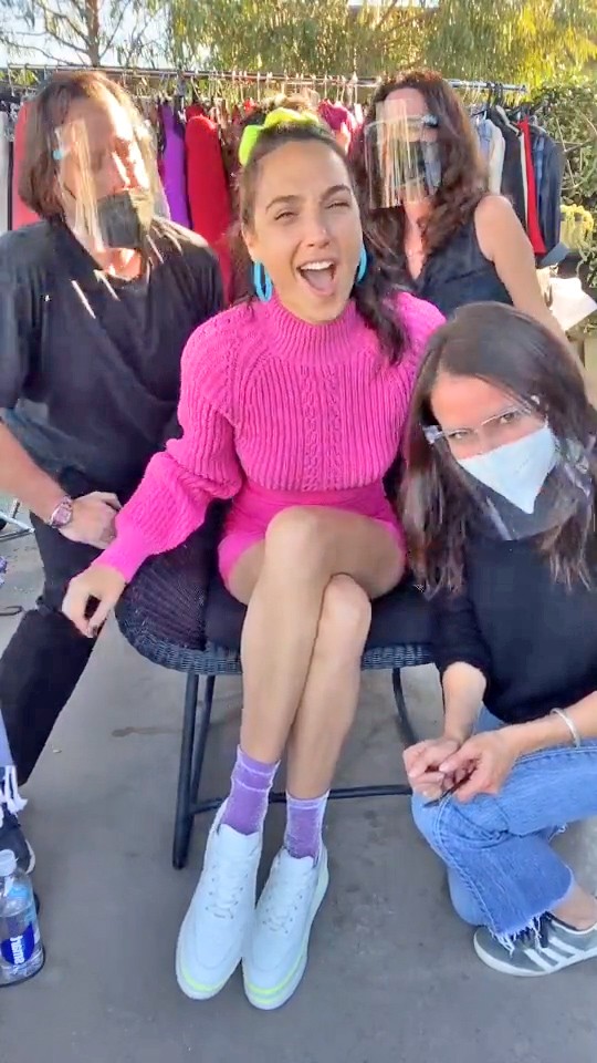 gal-gadot-sexy-tik-tok-dance-thefappening-cfd-5 Gal Gadot Leggy