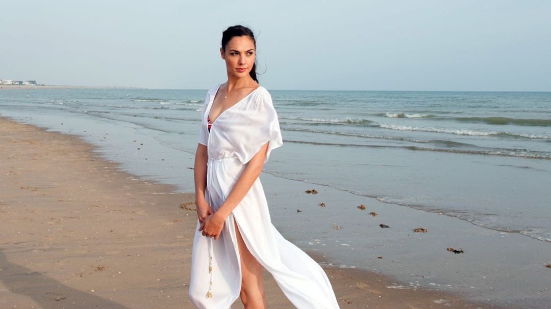 gal-gadot-sexy-wonder-woman-14 gal gadot sexy wonder woman 14