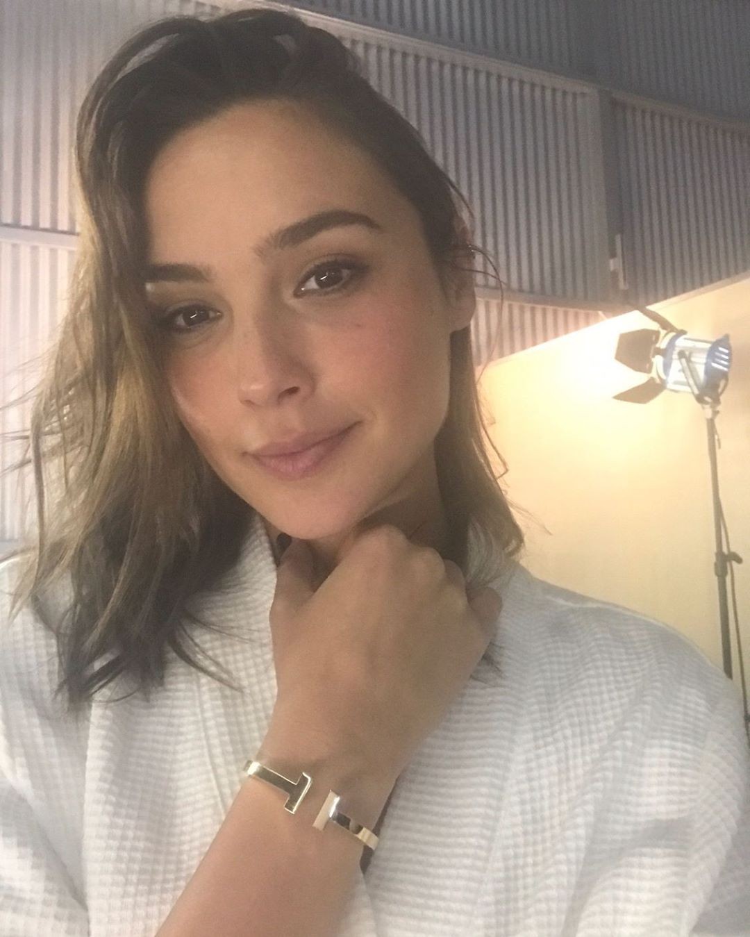 gal-gadot-sexy-wonder-woman-23 gal gadot sexy wonder woman 23