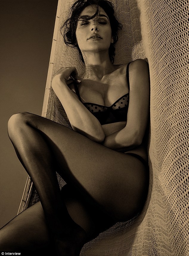 gal-gadot-sexy-wonder-woman-3 gal gadot sexy wonder woman 3