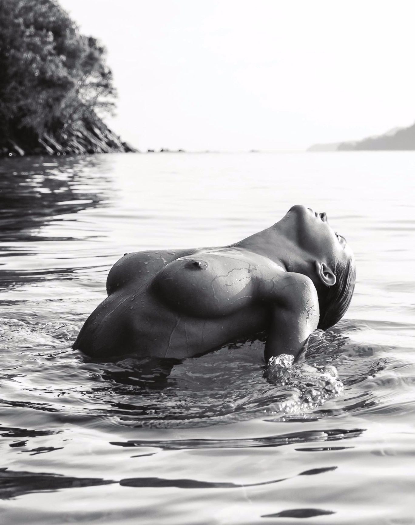 genevieve-morton-5-topless-thefappening-pro_ genevieve morton 5 topless thefappening pro