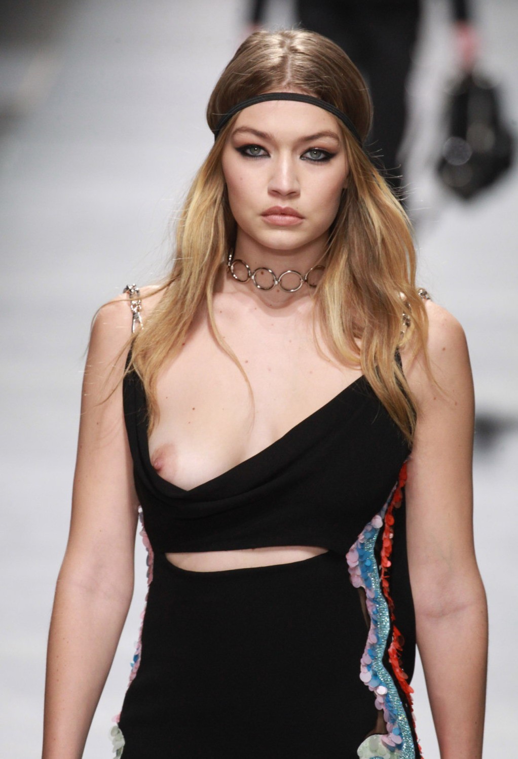 gigi-hadid-nude-sexy-67 gigi-hadid-nude-sexy-67
