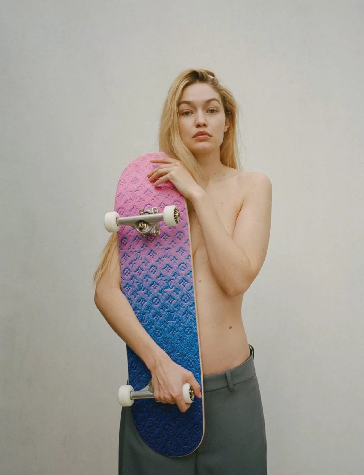 gigi-hadid-topless-sexy-thefappening-cfd-3 Gigi Hadid Hot
