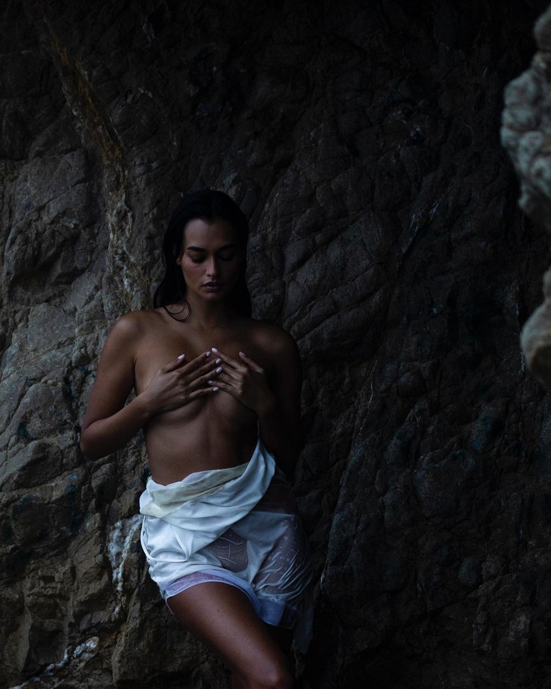 gizele-oliveira-topless-by-tyler-kandel-thefappening-cfd-5 Gizele Oliveira Topless By Tyler Kandel
