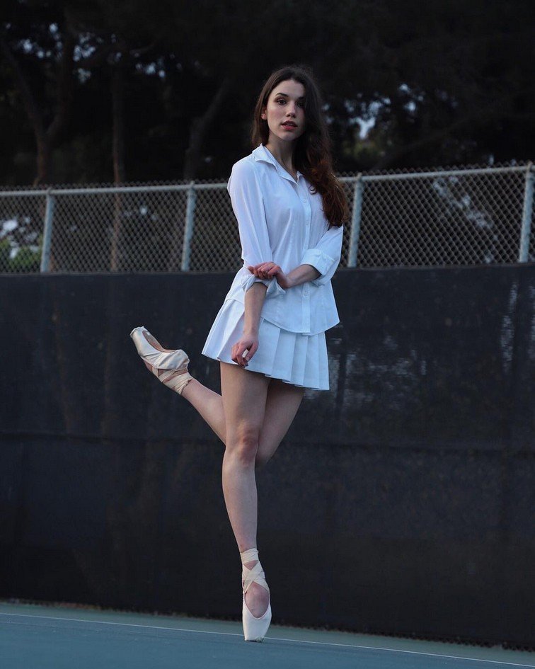 grace-caroline-currey-ballerina-thefappening-cfd-2 Grace Caroline Currey Sexy Ballerina