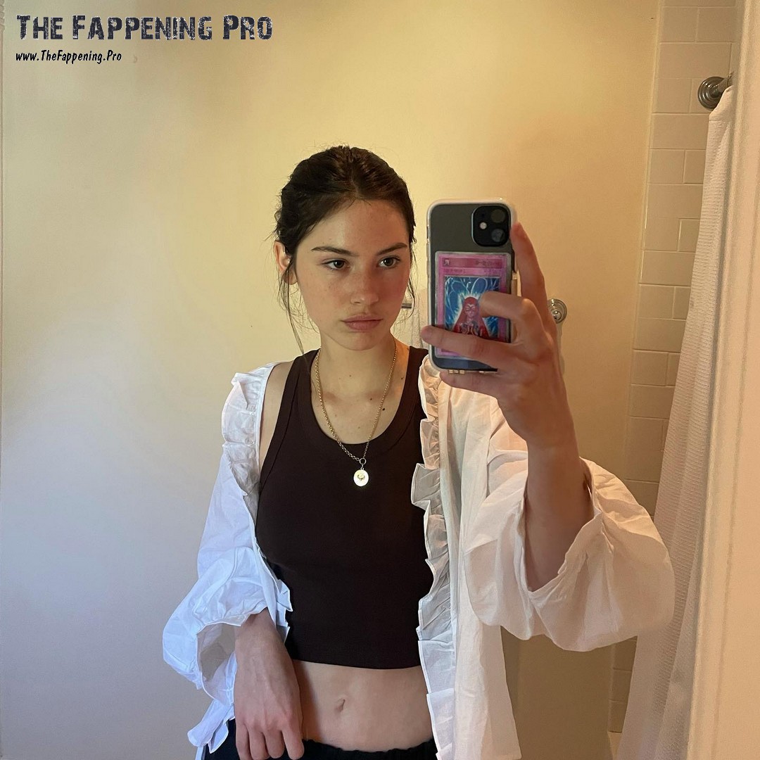 gracie-abrams-sexy-thefappening-cfd-14 gracie abrams sexy thefappening cfd 14