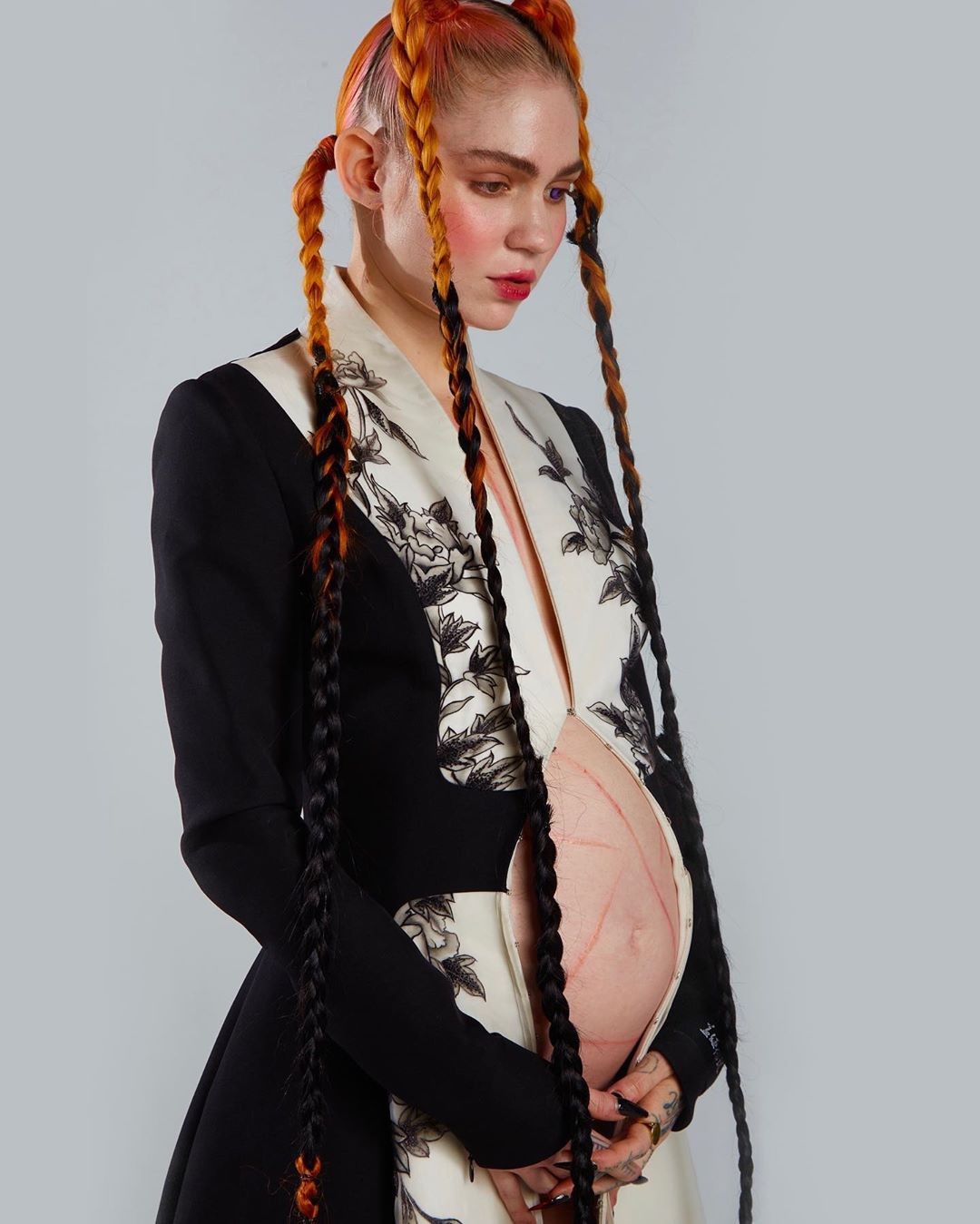grimes-nude-pregnant-thefappening-cfd-1 Grimes Preggo by Elon Musk