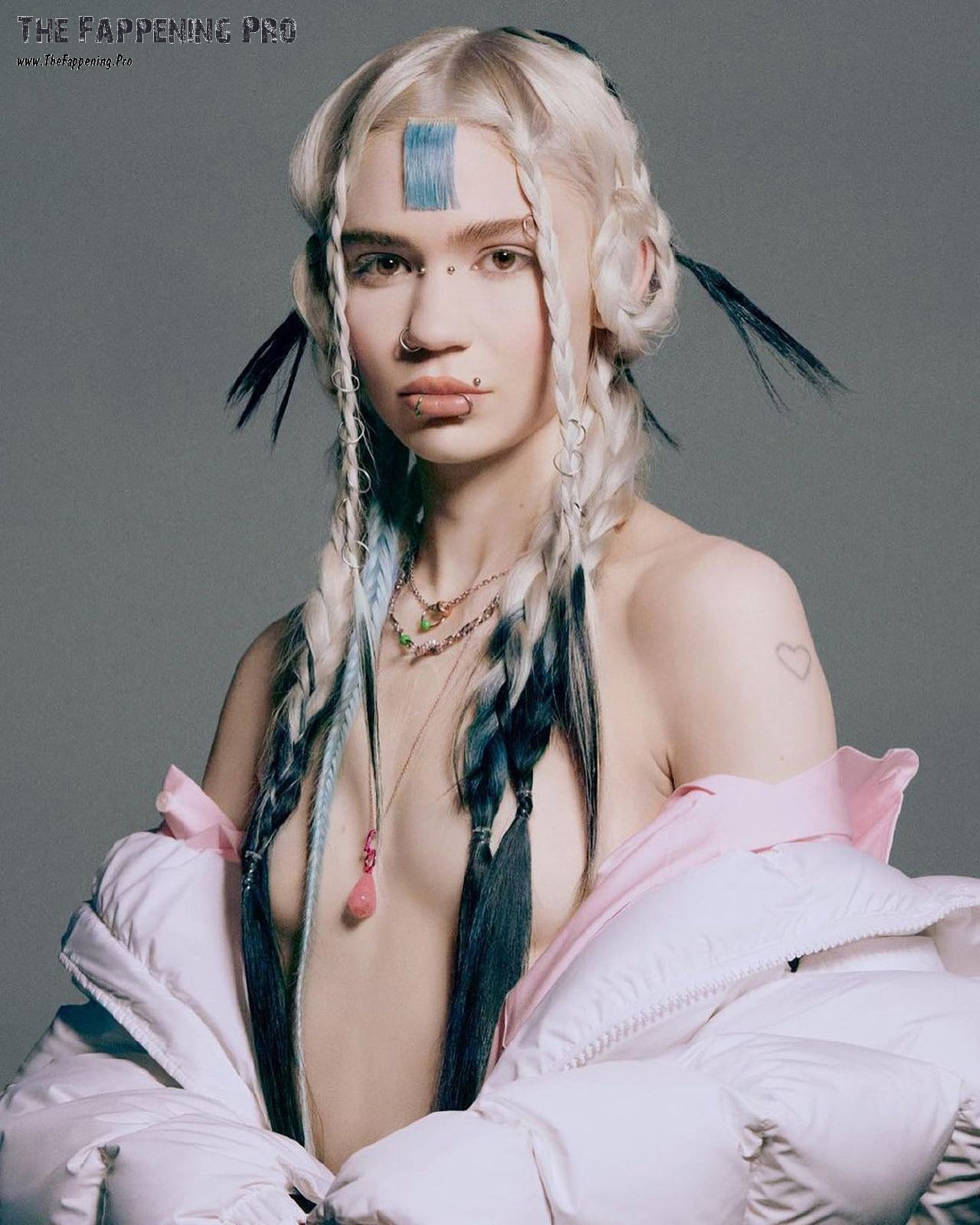 grimes-nude-sexy-thefappening-cfd-13 Grimes Naked