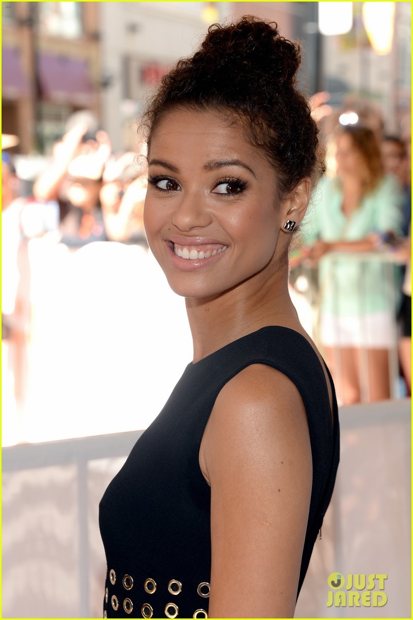 gugu-mbatha-raw-nude-sexy-41 Gugu-Mbatha-Raw-Nude-Sexy-41