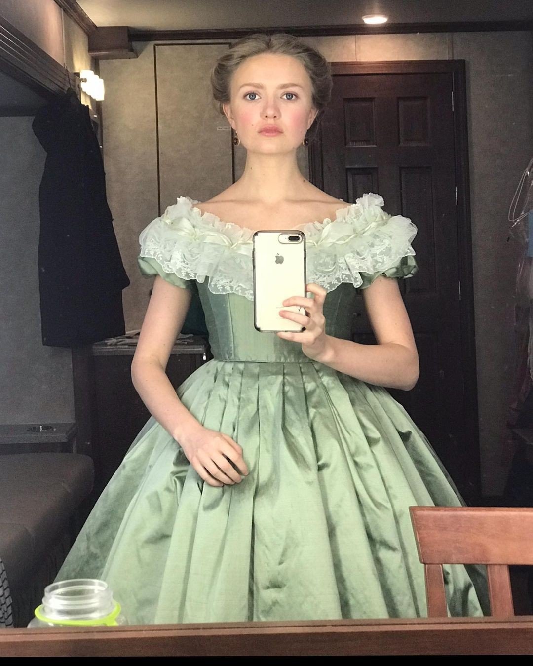 hadley-robinson-selfie-thefappening-cfd-2 Hadley Robinson Selfie