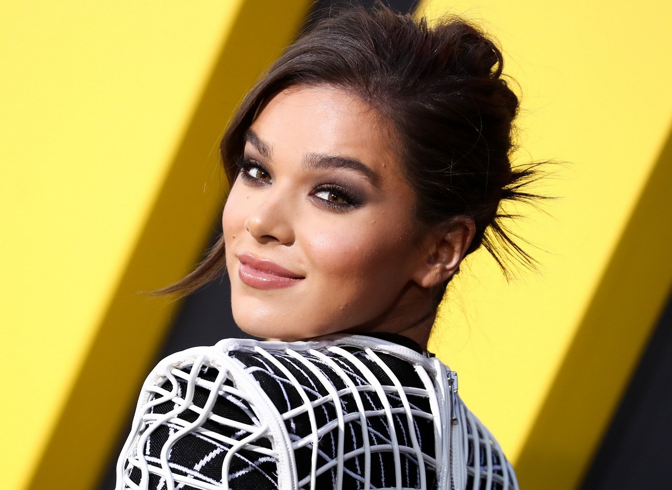 hailee-steinfeld-sexy-feet-88 hailee steinfeld sexy feet 88