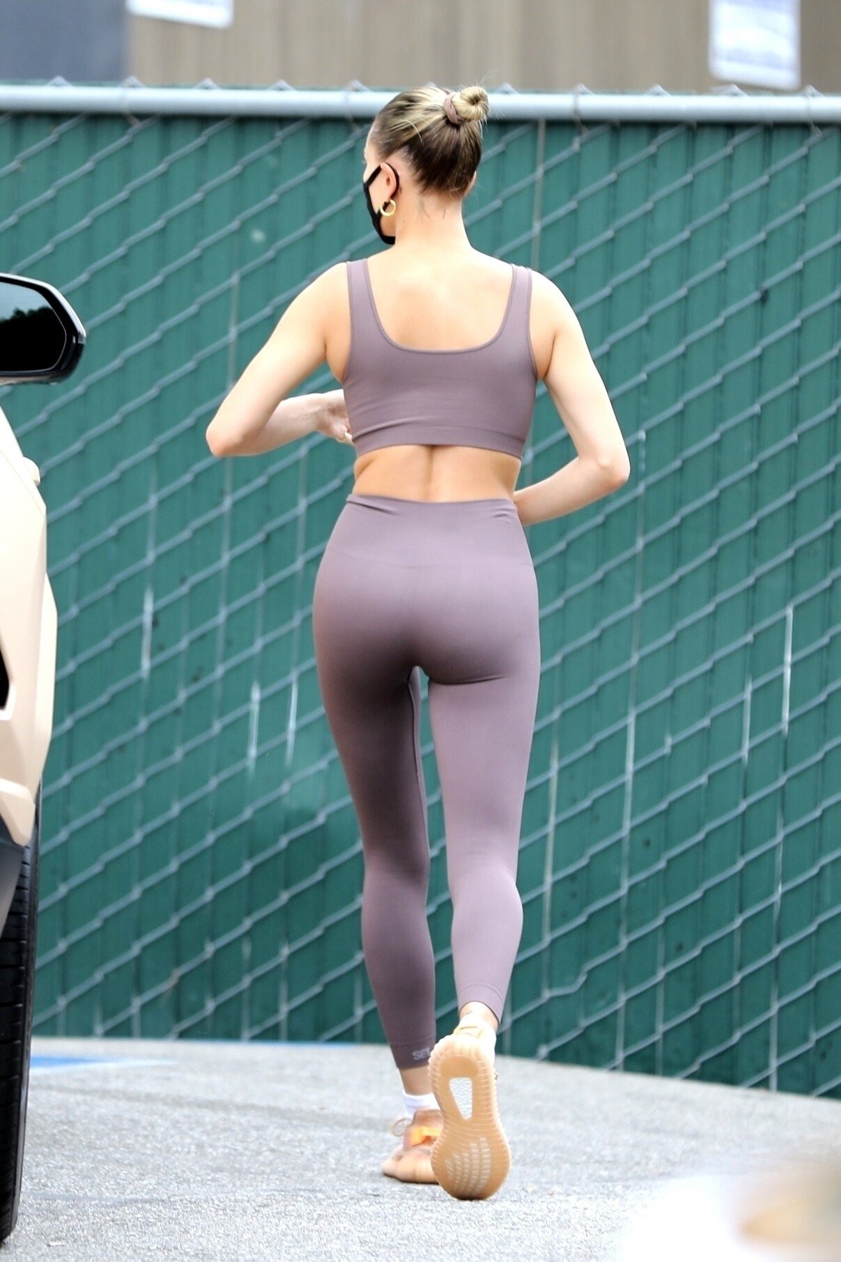 hailey-baldwin-bieber-sexy-ass-leggings-thefappening-pro-3 hailey baldwin bieber sexy ass leggings thefappening pro 3