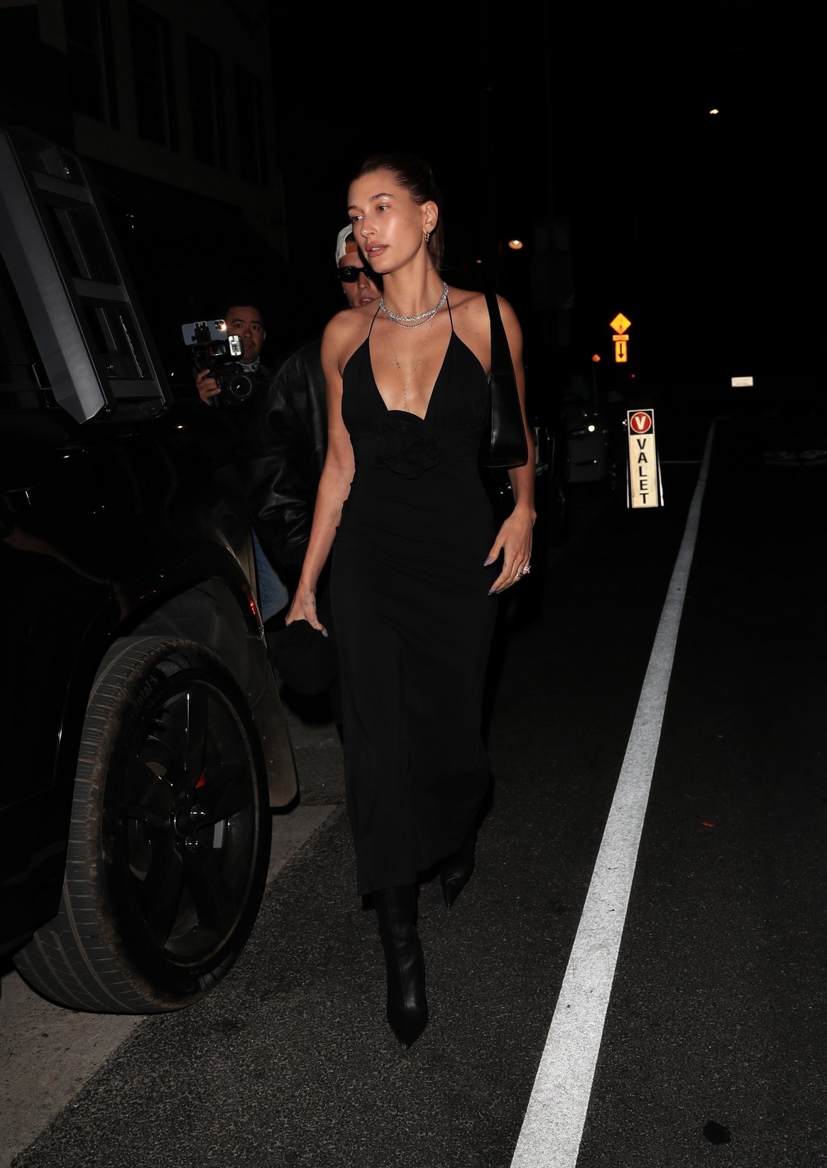 hailey-baldwin-sideboobs-cleavage-thefappening-cfd-5 hailey baldwin sideboobs cleavage thefappening cfd 5