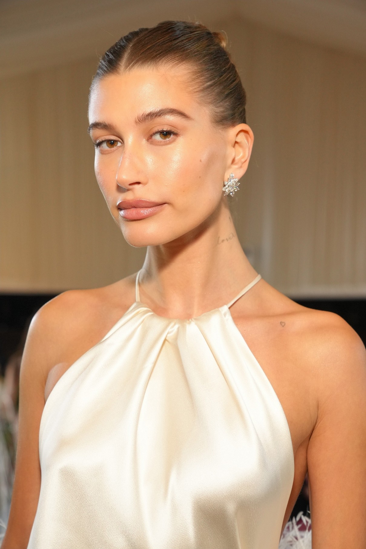 hailey-bieber-braless-thefappening-pro-4 hailey bieber braless thefappening pro 4