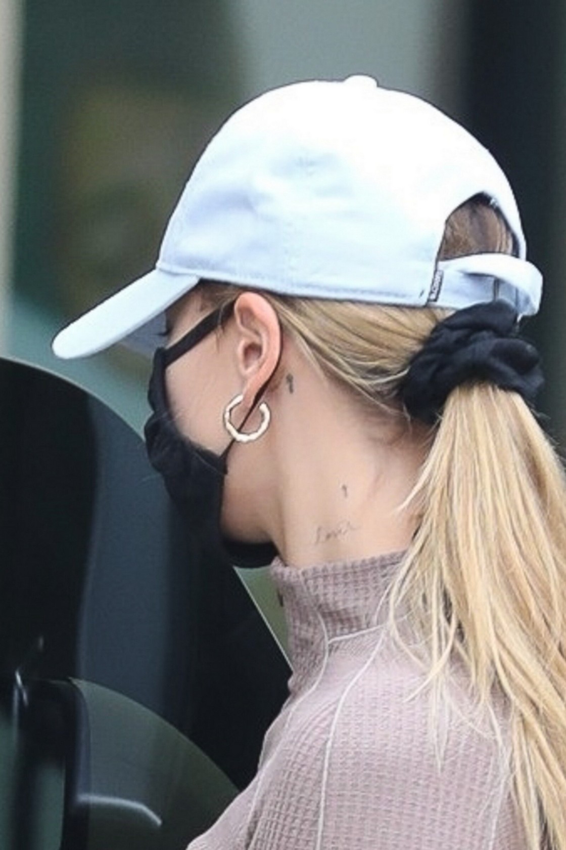 hailey-bieber-cameltoe-thefappeningpro-27 hailey bieber cameltoe thefappeningpro 27