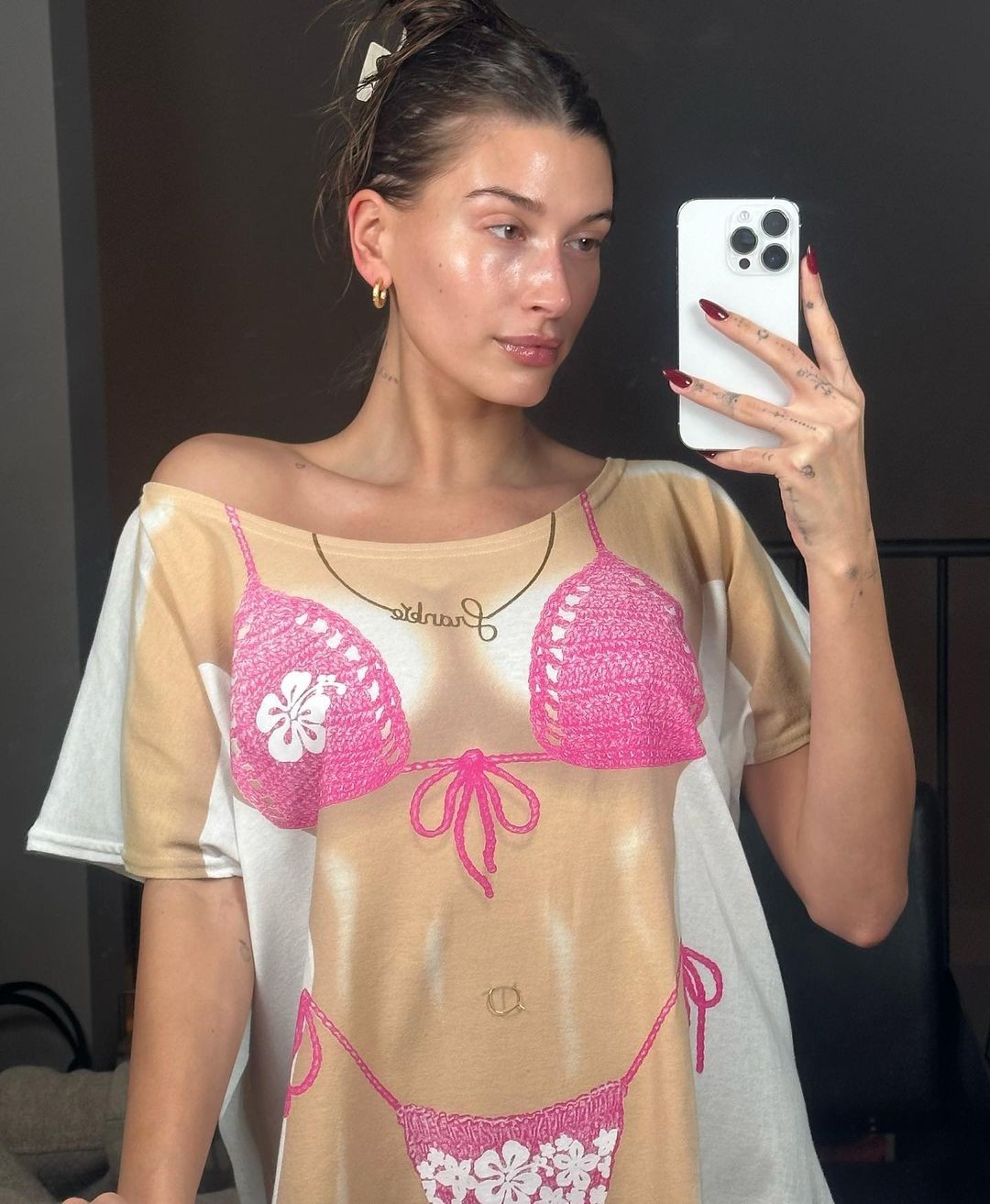 hailey-bieber-hot-thefappening-cfd-3-1 Hailey Bieber Sexy No Make Up