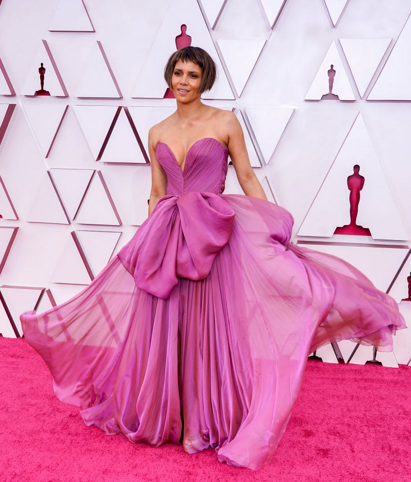 halle-berry-sexy-at-oscar-2021-thefappening-pro-1 halle berry sexy at oscar 2021 thefappening pro 1