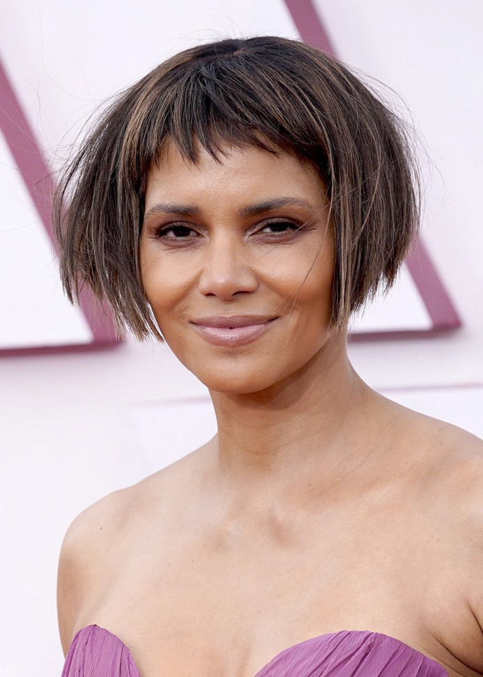 halle-berry-sexy-at-oscar-2021-thefappening-pro-17 Halle Berry Oscar 2021