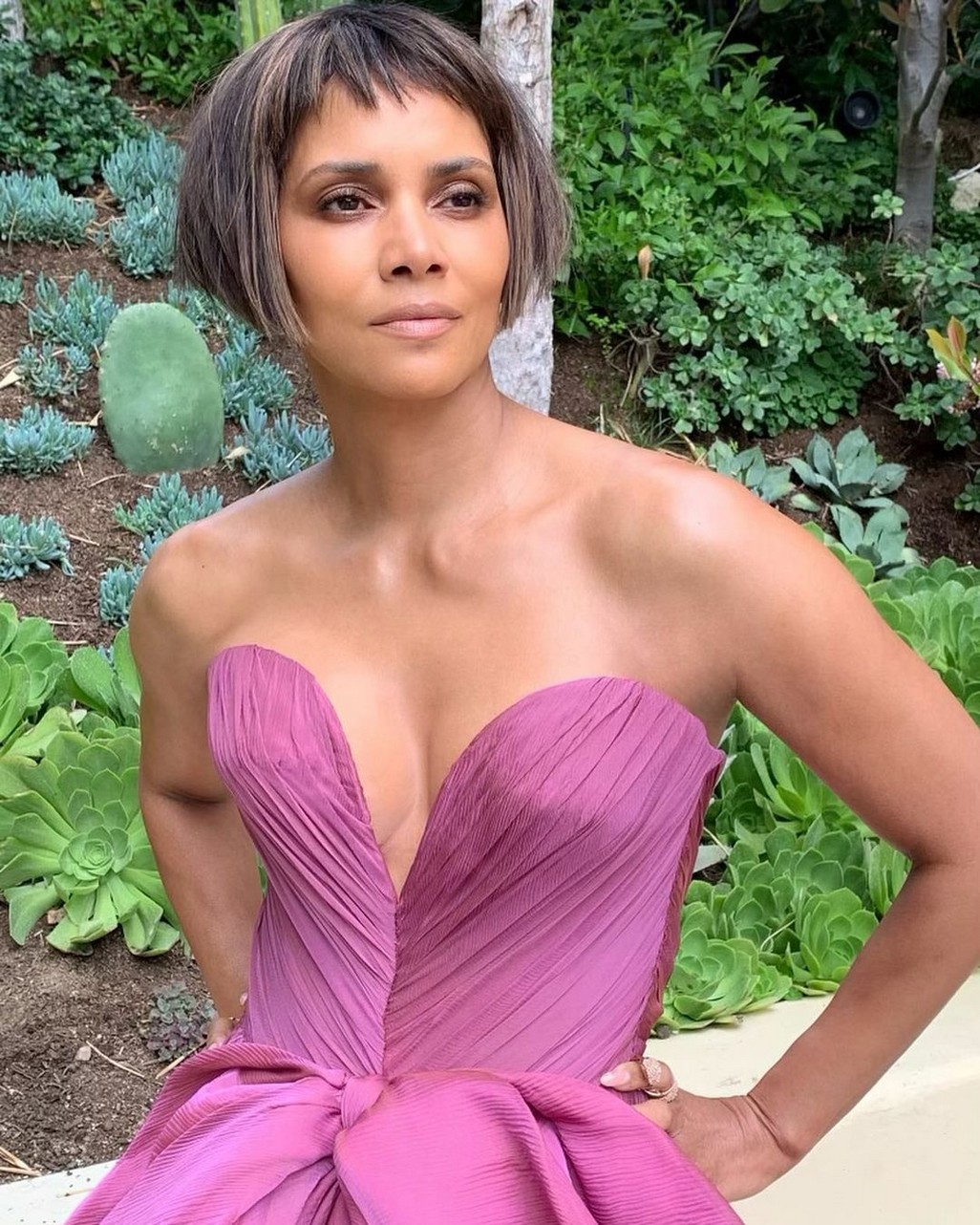 halle-berry-sexy-at-oscar-2021-thefappening-pro-7 Halle Berry Sexy