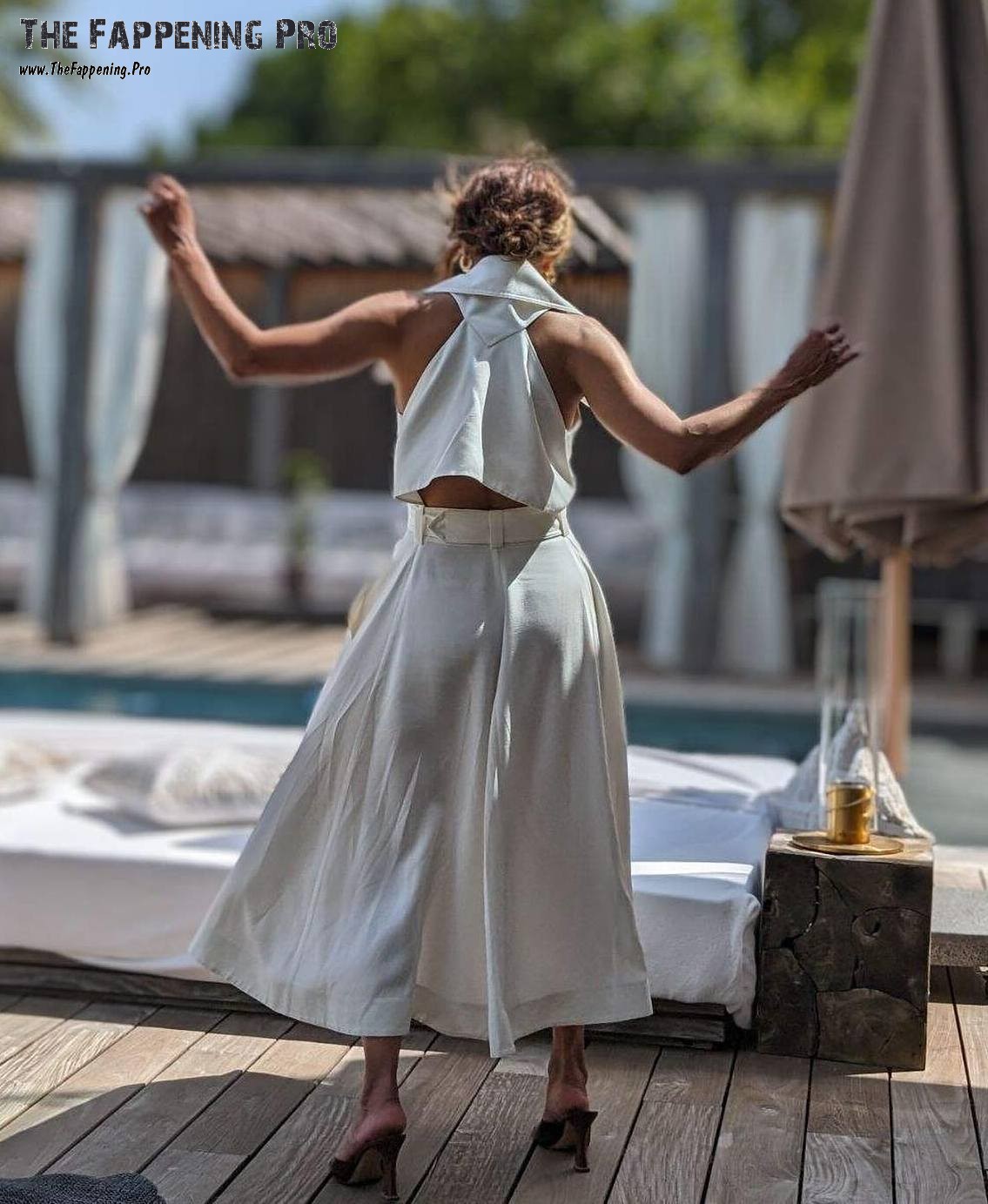halle-berry-upskirt-thefappening-cfd-4 halle berry upskirt thefappening cfd 4