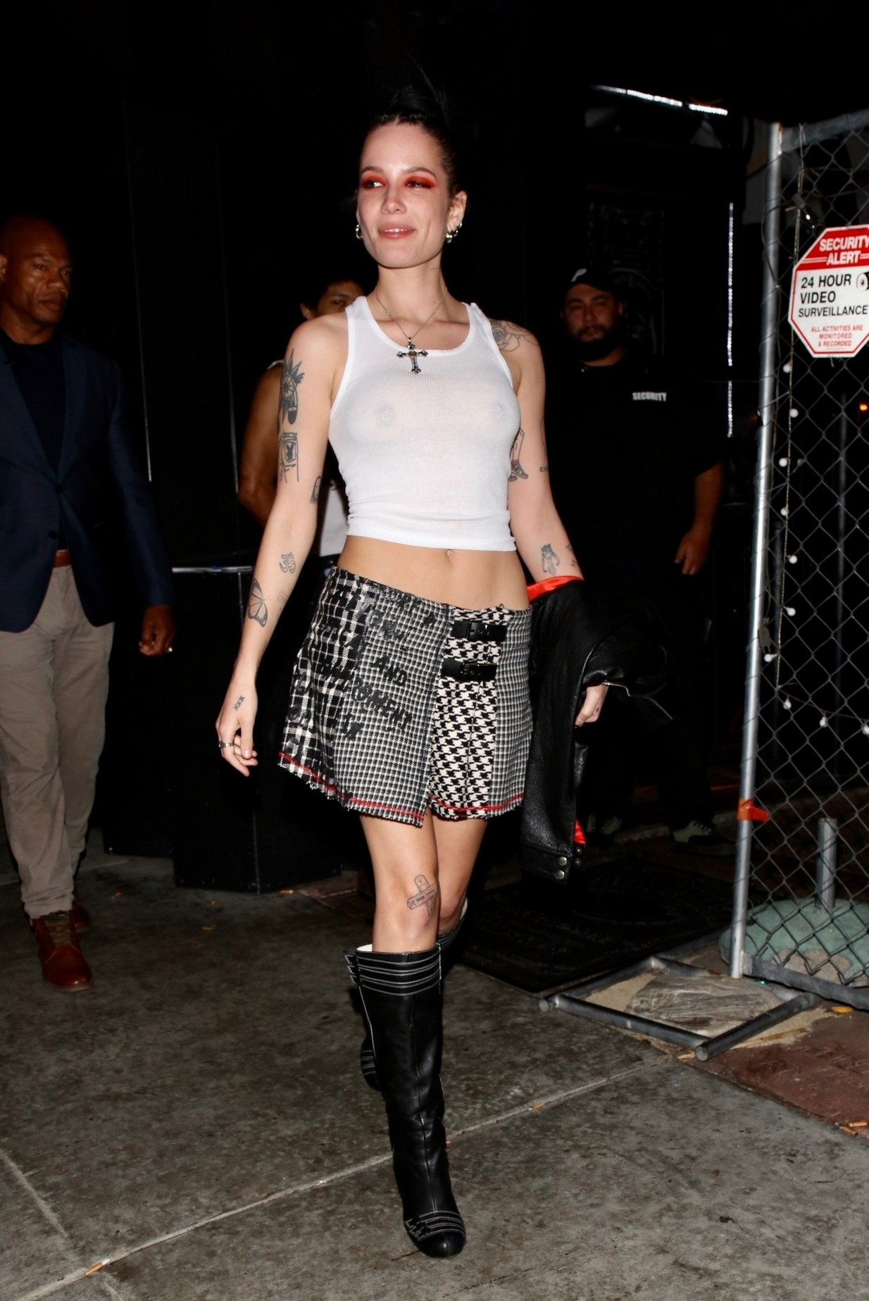 halsey-braless-thefappening-cfd-3 Halsey Tits