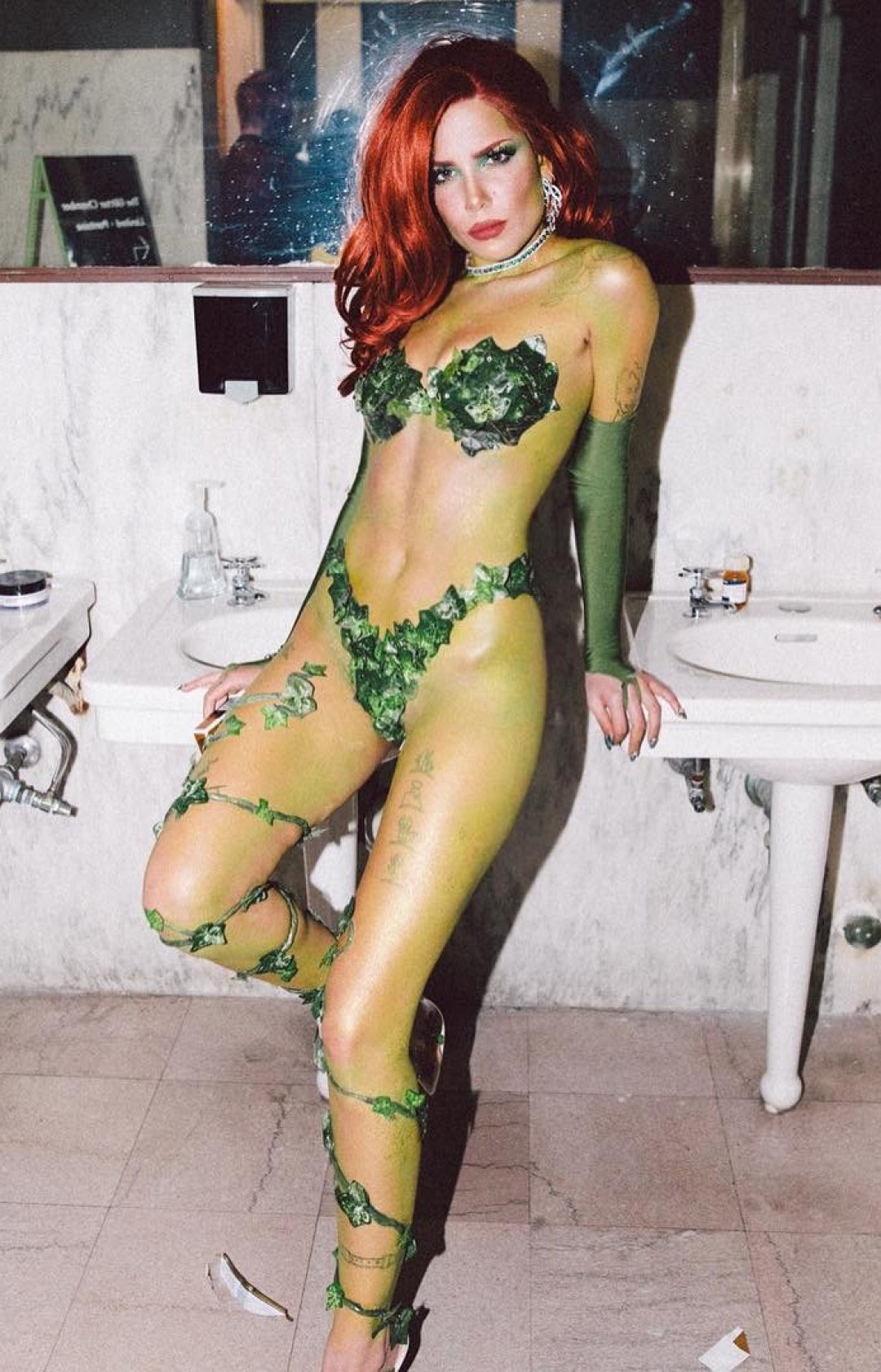 halsey-sexy-in-ivy-costume-thefappeningpro-1 halsey sexy in ivy costume thefappeningpro 1