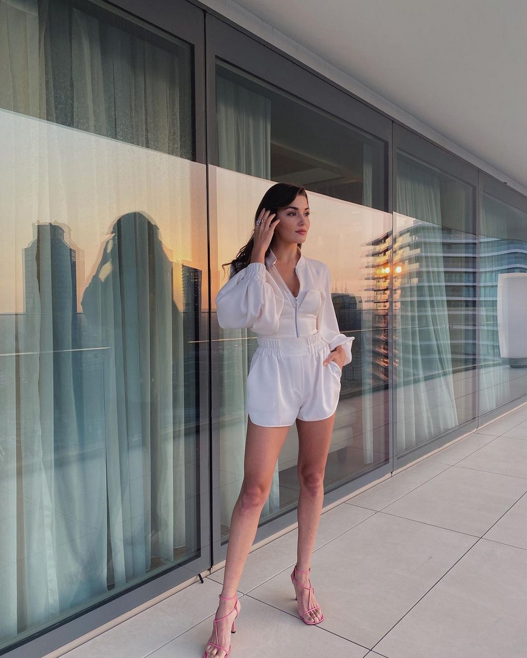 hande-ercel-sexy-thefappening-cfd-6 Hande Ercel Leggy