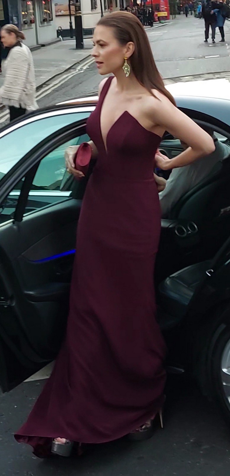 hayley-atwell-cleavage-thefappening-cfd-11 hayley atwell cleavage thefappening cfd 11