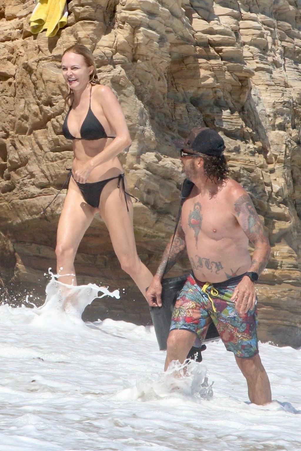 heather-graham-bikini-thefappening-cfd-5 heather graham bikini thefappening cfd 5