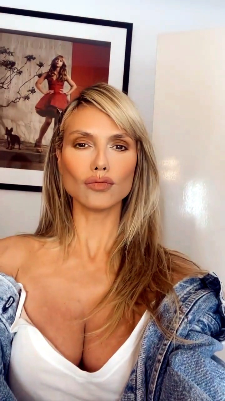 heidi-klum-deep-cleavage-thefappening-cfd-1 Heidi Klum Boobs