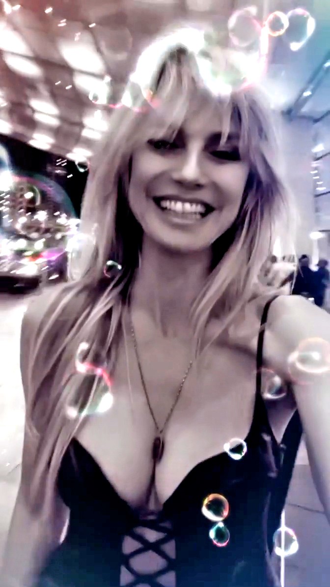 heidi-klum-deep-cleavage-thefappening-cfd-5 Heidi Klum Tits