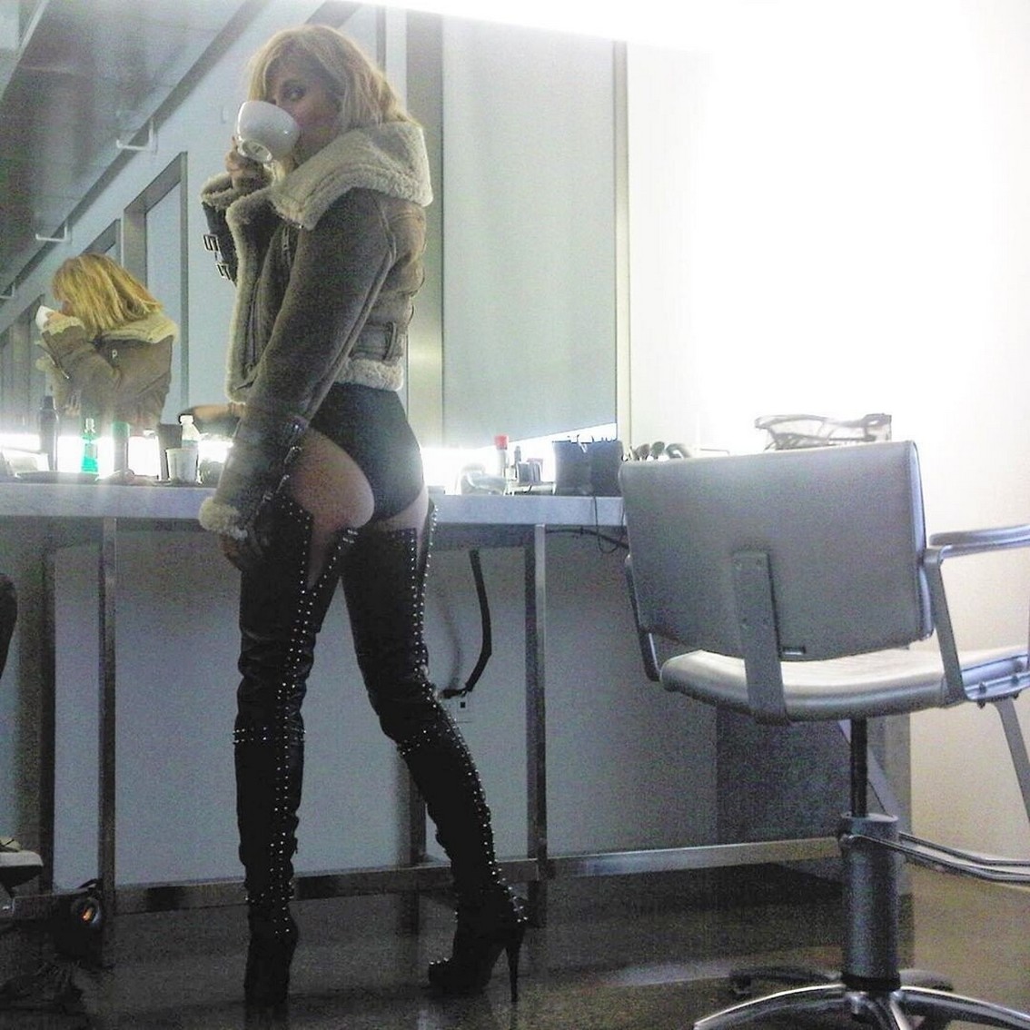 heidi-klum-long-legs-in-her-favorite-dresses-thefappeningpro-1 Heidi Klum Ass