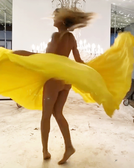 heidi-klum-upskirt heidi klum upskirt