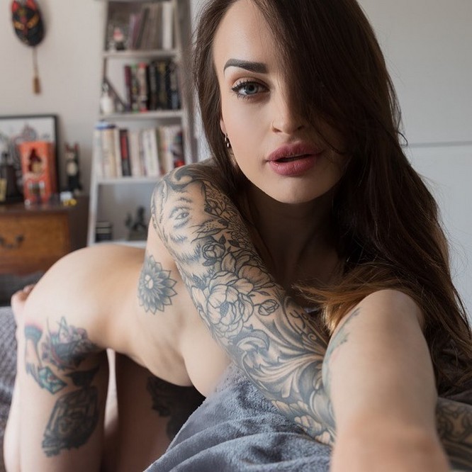 Hel Rae Hot