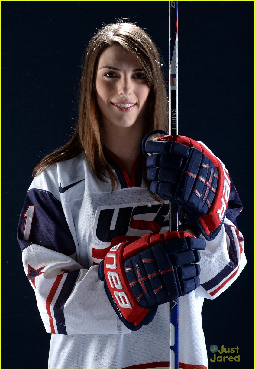 hilary-knight-nude-sexy-11 WEST HOLLYWOOD, CA - APRIL 27: Ice hockey player Hilary Knight poses for a portrait during the USOC Portrait Shoot on April 27, 2013 in West Hollywood, California. (Photo by Harry How/Getty Images)