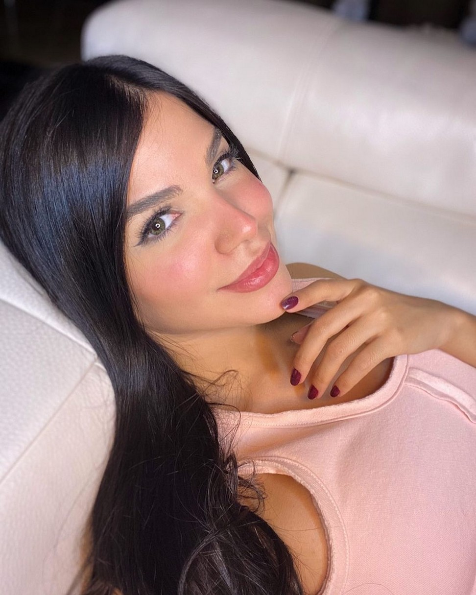 hot-selfie-by-stephany-gonzalez-thefappening-cfd-20 Stephany Gonzalez Sexlfie