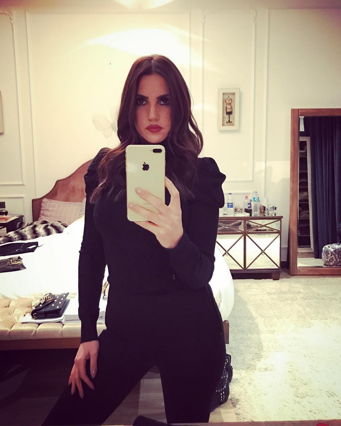 hot-selfie-of-pretty-dorra-zarrouk-thefappening-cfd-7 Dorra Zarrouk Selfie