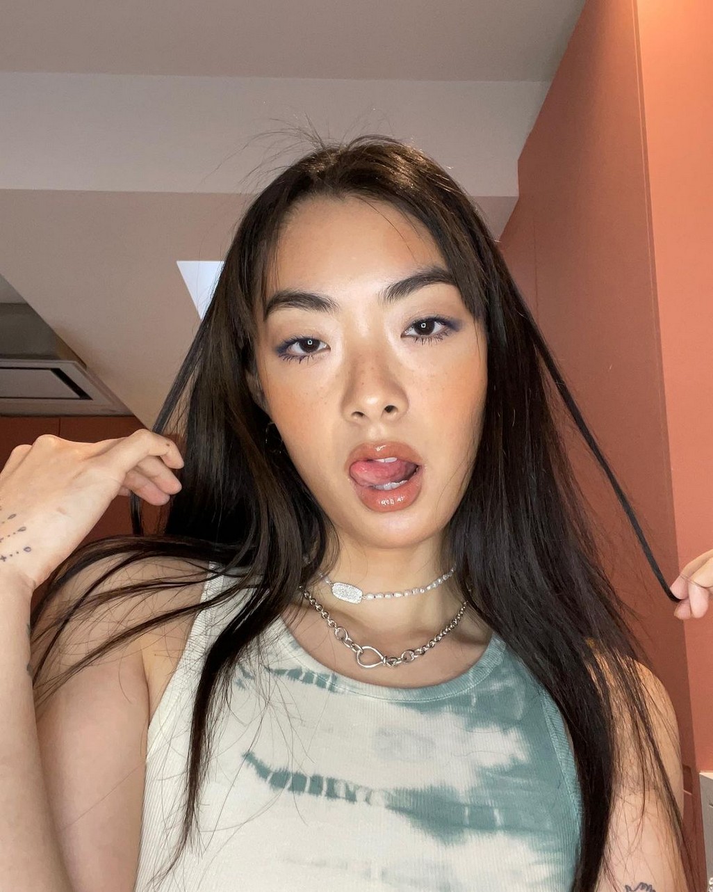 hot-selfie-of-rina-sawayama-thefappening-cfd-5 Rina Sawayama Selfie
