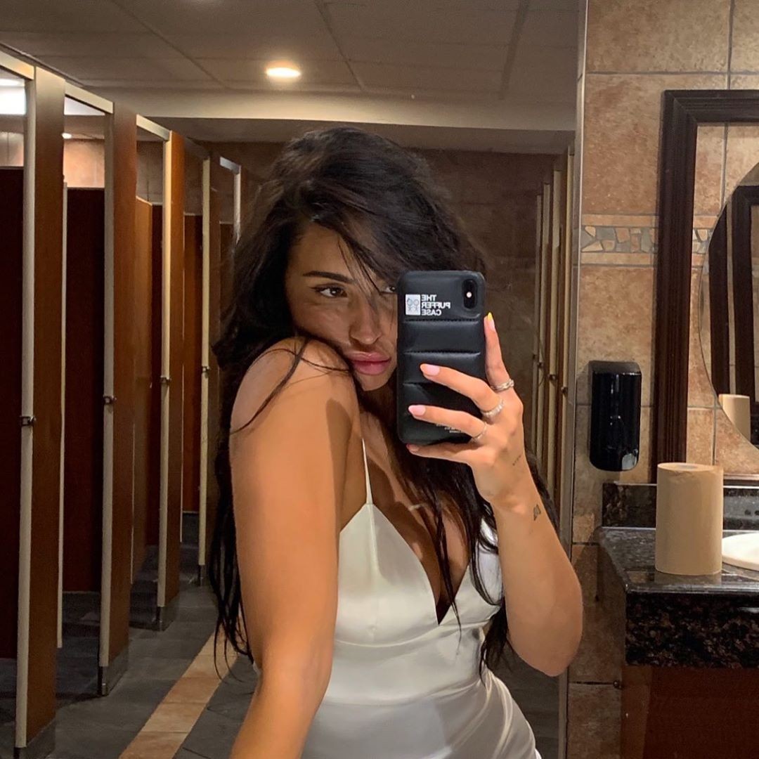 hot-selfies-by-claudia-tihan-thefappening-pro-1 hot selfies by claudia tihan thefappening pro 1