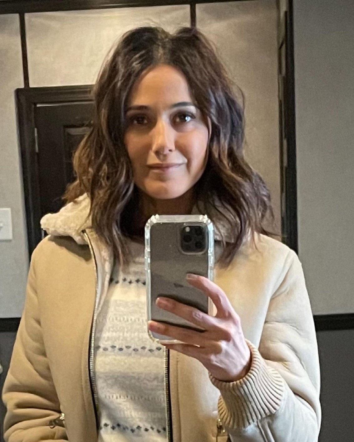 hottest-selfie-of-emmanuelle-chriqui-thefappening-cfd-13 Emmanuelle Chriqui Cute Face