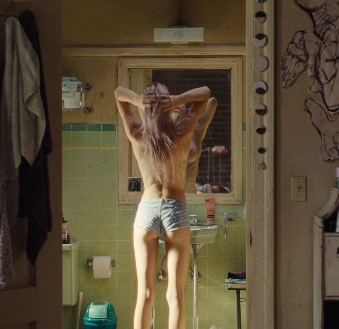 hunter-schafer-nude-thefappening-cfd-11 Hunter Schafer Skinny Ass