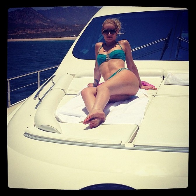 Iggy Azalea Feet
